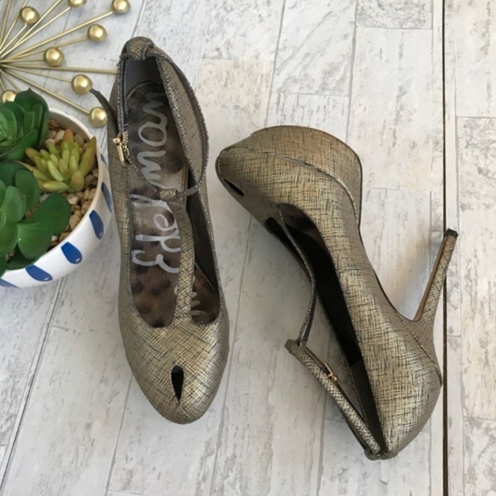 Sam Edelman Nivan Antique Gold Platform heels 6.5